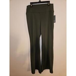 NWT Wild Fable women’s size XL Butter Bliss flare leggings in Dark Green